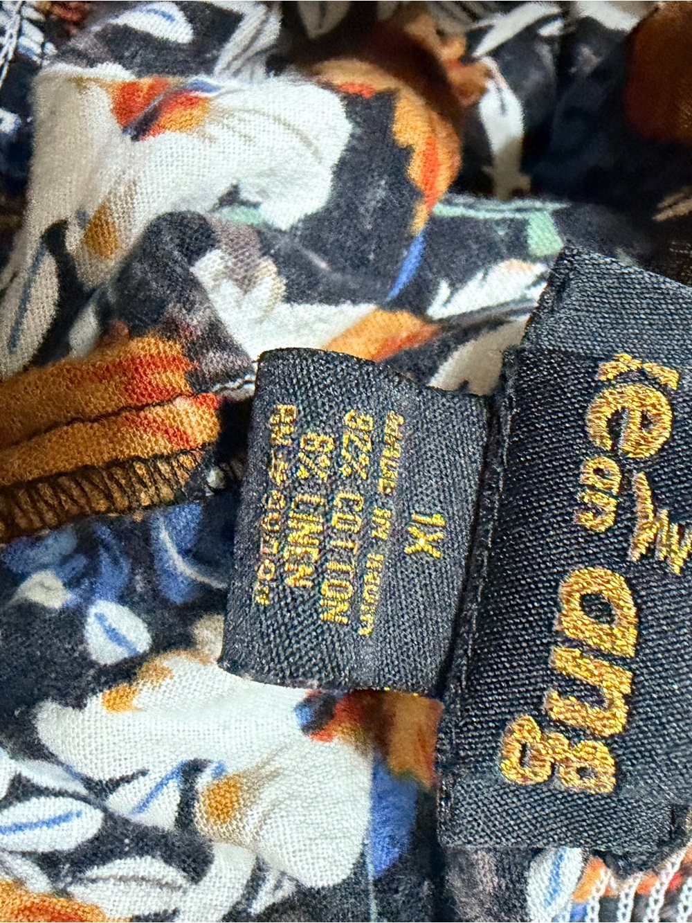 💕 3 for 25$ sale Like an Angel Floral Drawstring Shorts in Navy, Mustard & White - Picture 3 of 4
